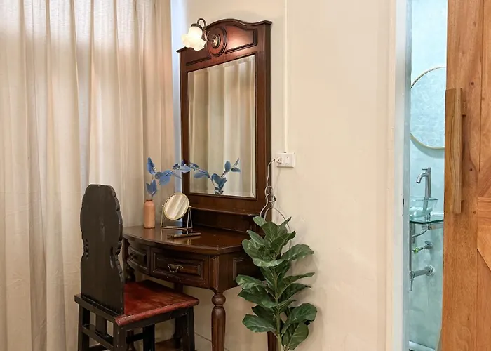 Holiday home 3 Bedroom Entire Townhome 8 Mins From Mrt Huaikwang Bangkok